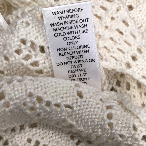 Candies off white lightweight sweater, Size XL - Picture 7 of 7